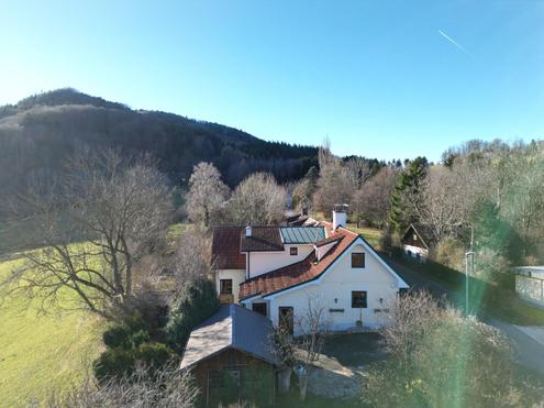 LANDHAUS IN RUHIGER AUSSICHTSLAGE