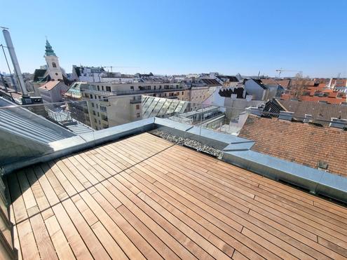 PENTHOUSE-MAISONETTE mit ROOFTOP-Terrasse - MEGA Ausblick!! AB FEBRUAR 2026!!