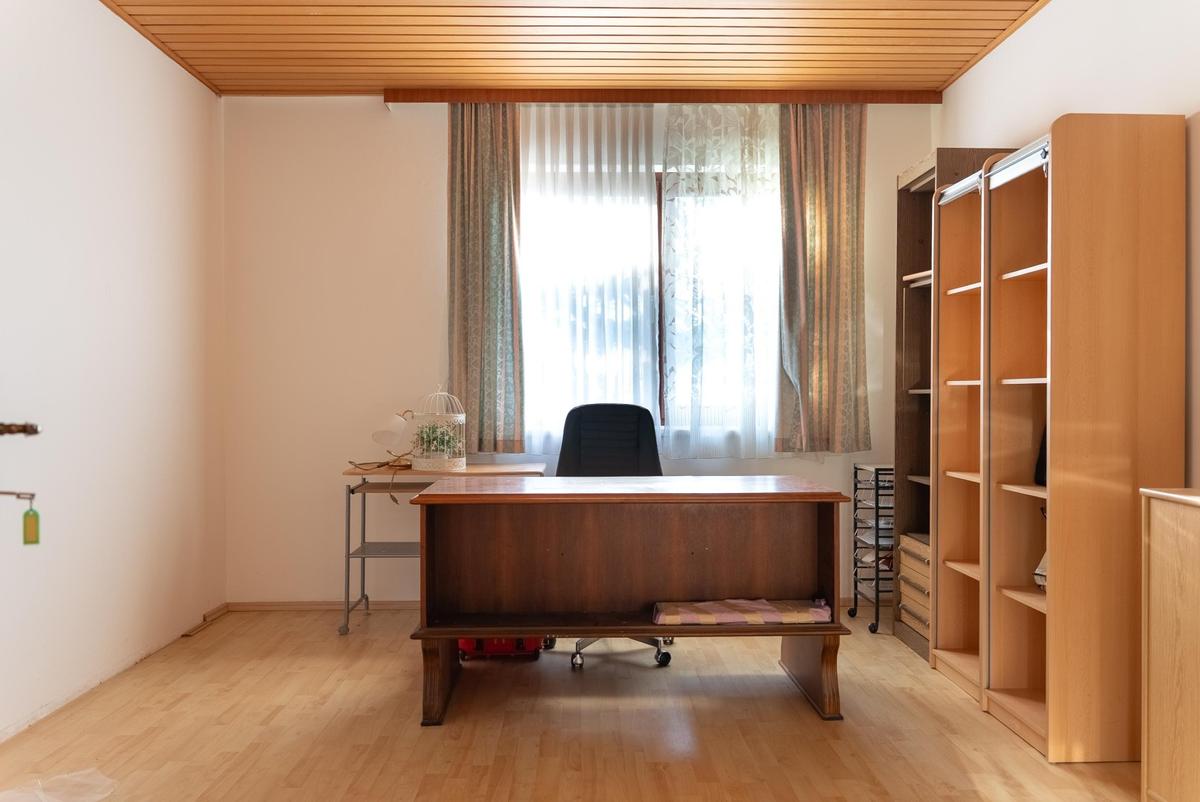 05 Arbeitszimmer
