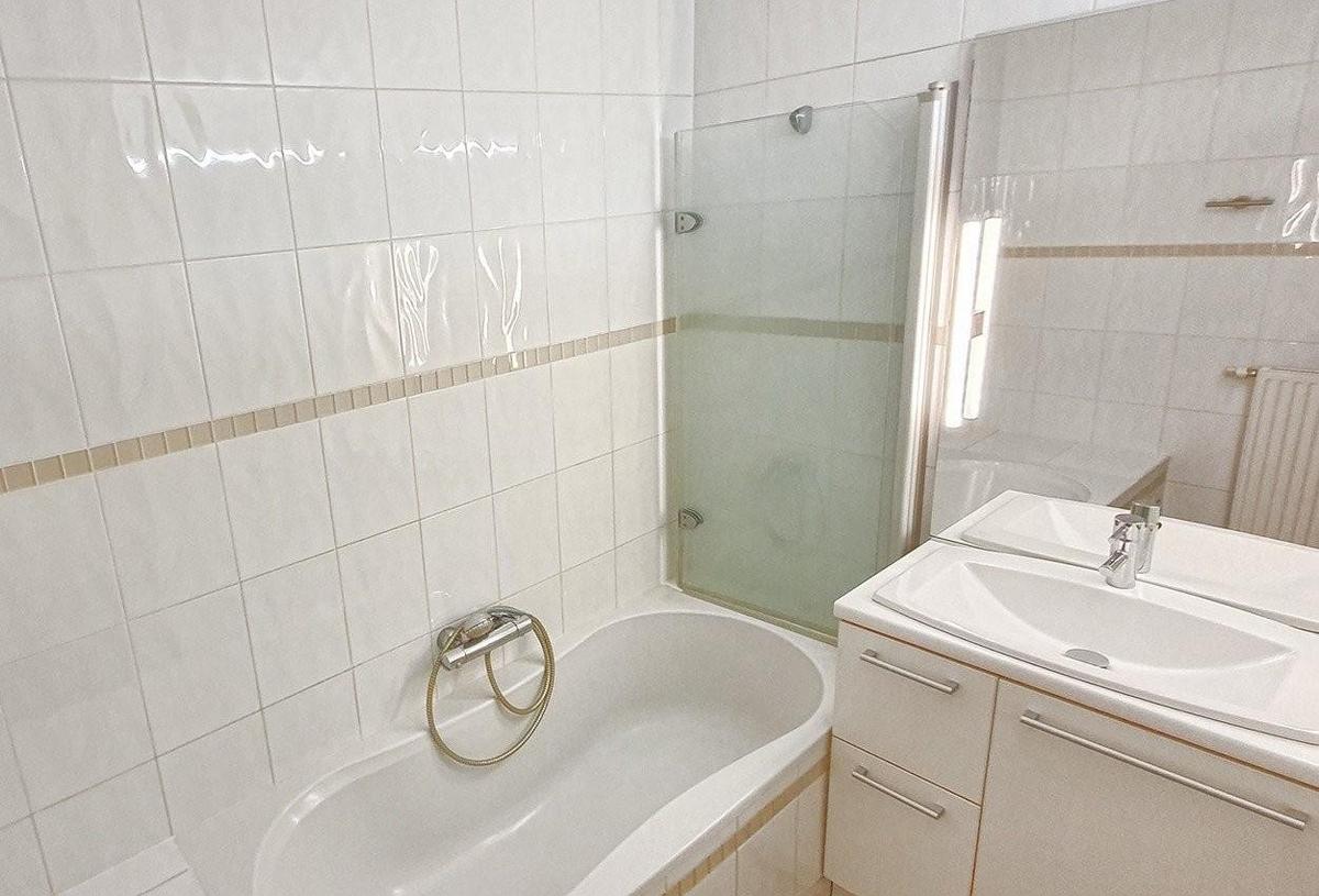 8 Badezimmer ETW 1220