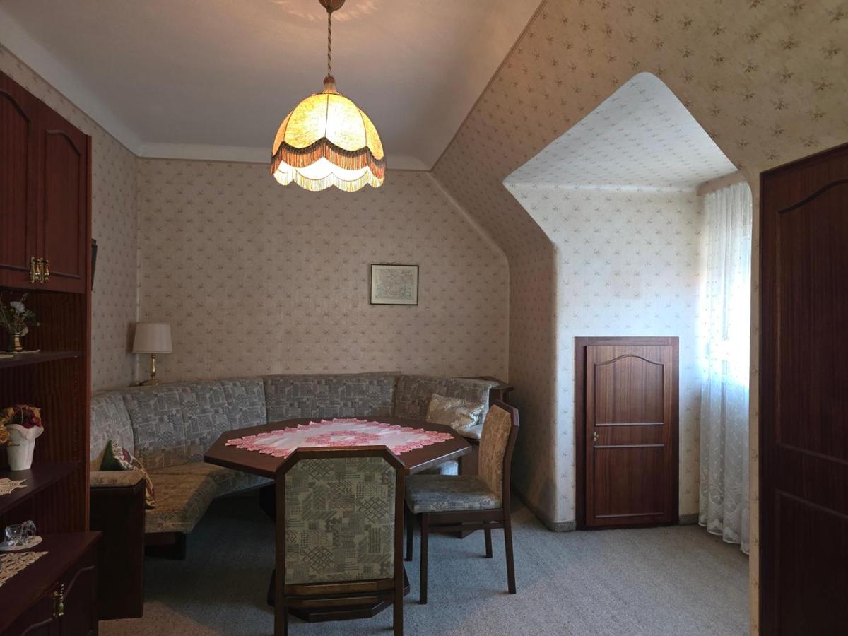 2000 EFH 15 Lesezimmer