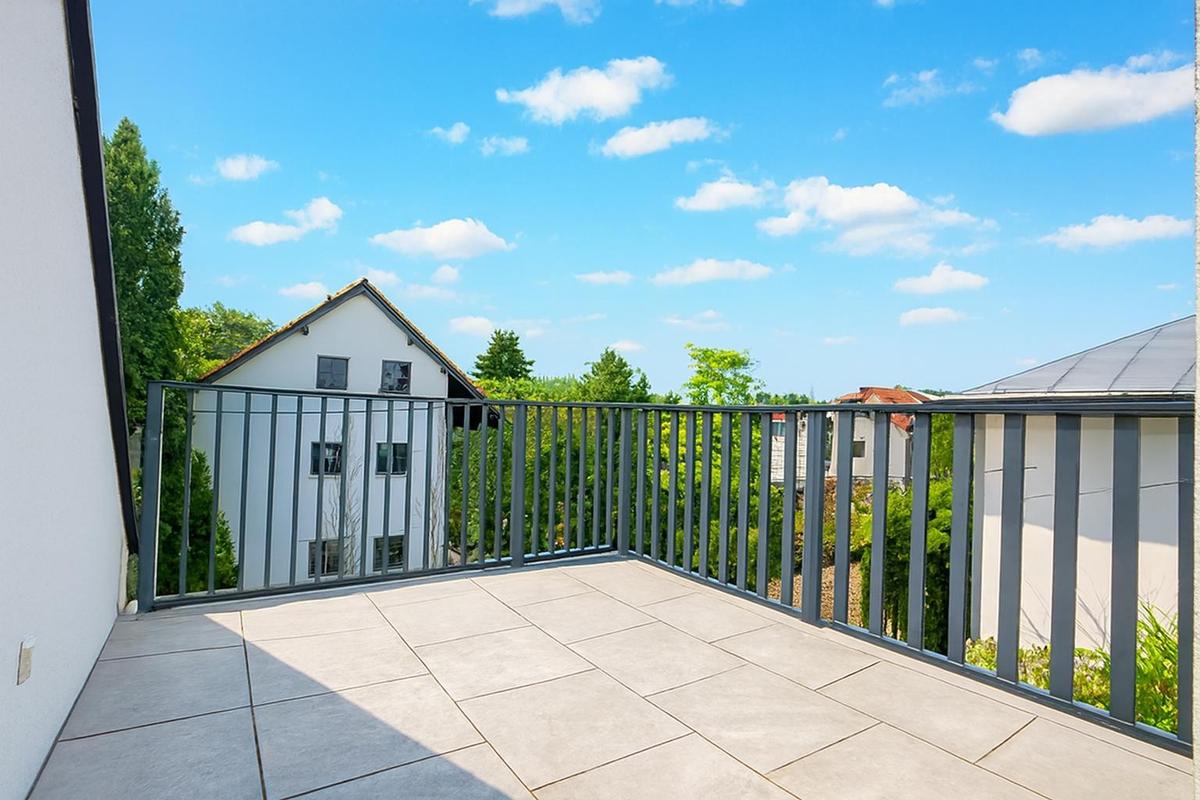 Terrasse - Blick Richtung Meyerbeergasse