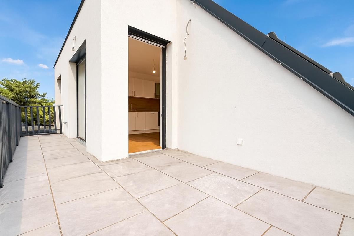 Terrasse - Blick Richtung Garten