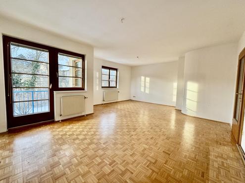Perchtoldsdorf: Ruhe, Balkon, Tiefgarage, Wien direkt erreichbar!