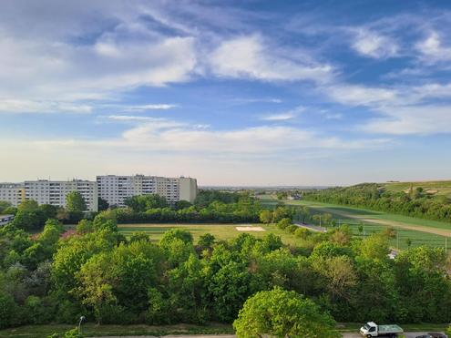 WEITBLICK,  SEHR GUTE INFRASTRUKTUR &amp; GEPFLEGT MIT POTENTIAL F�R IHRE WOHNIDEEN