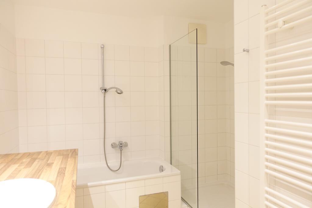 Badewanne UND Dusche