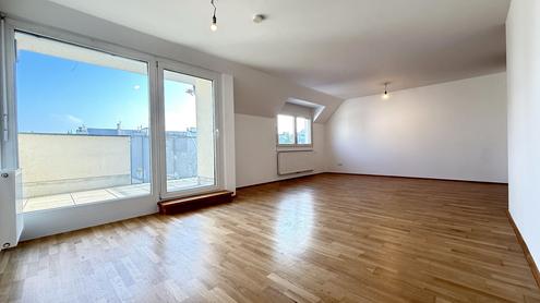 4 Zimmer - DG - Wohnung mit 2 B�dern und 8m� Terrasse! Weitblick! Hochwertige Ausstattung!