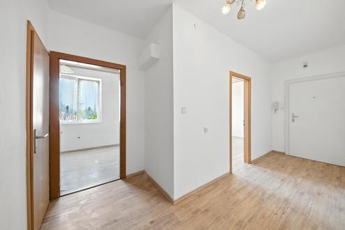 DIE GELEGENHEIT! ALS ANLAGE ODER ZUR EIGENNUTZUNG!  Zentral gelegene 3-Zimmer-Wohnung in Bahnhofsn�he!