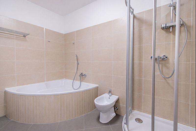 Badezimmer, Ansicht 2