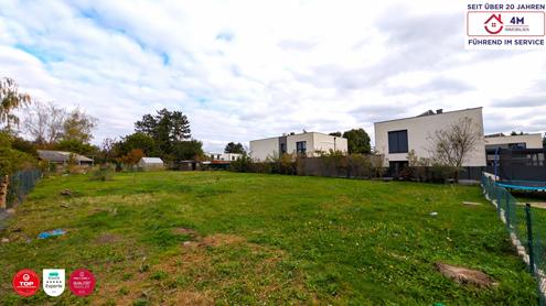 ?  Familientraum in Ruhelage ? Grundst�ck mit Baugenehmigung und Platz f�r Garten &amp; Pool