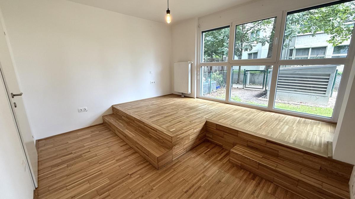 Schlafzimmer mit Plateau