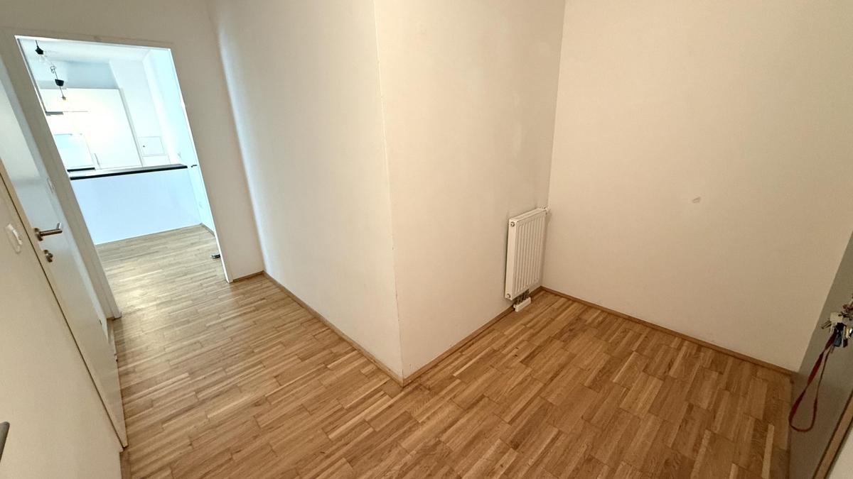 gro�z�giger Vorraum