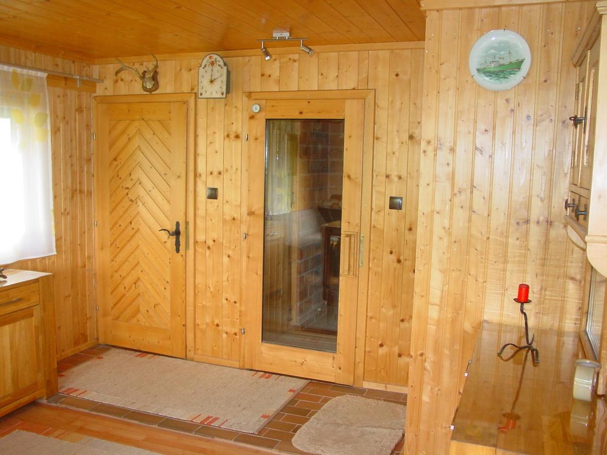 Vorraum und Saunaansicht