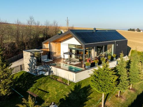 ARCHITEKTENHAUS IM GR�NEN - DAS LANDHAUS NEU INTERPRETIERT