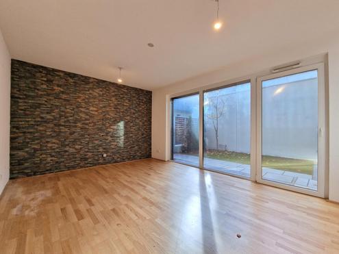 **Stadt - Land** Terrassen-Maisonette mit kl. Garten in idyllischer Ruhelage - AB M�RZ!!!