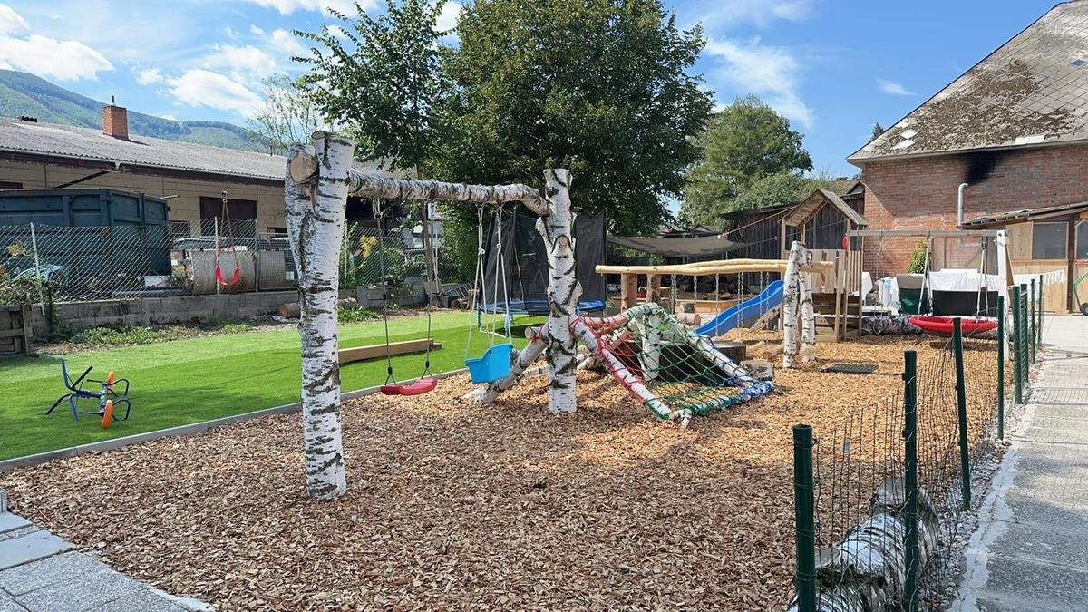 02 Expos� Spielplatz