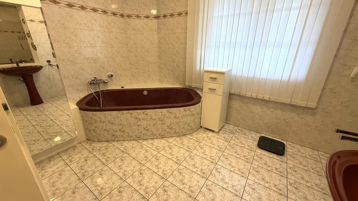Badezimmer EG
