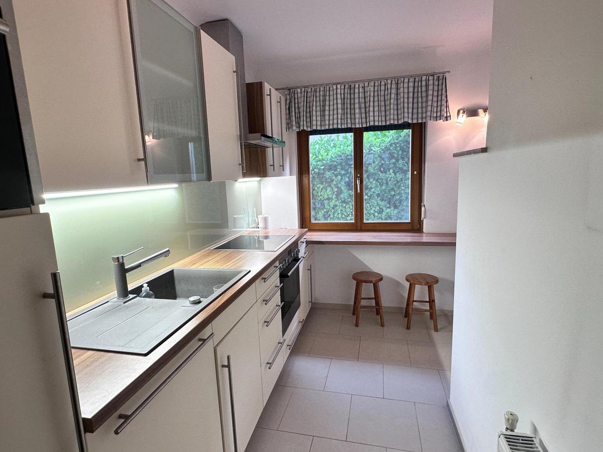 08_Moderne K�che mit Fenster