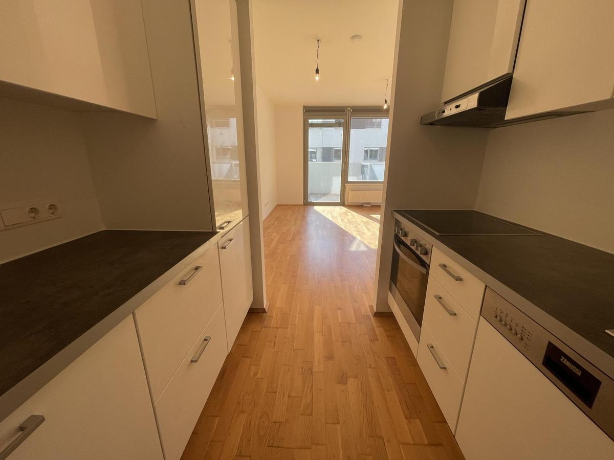 Blick von K�che ins Wohnzimmer