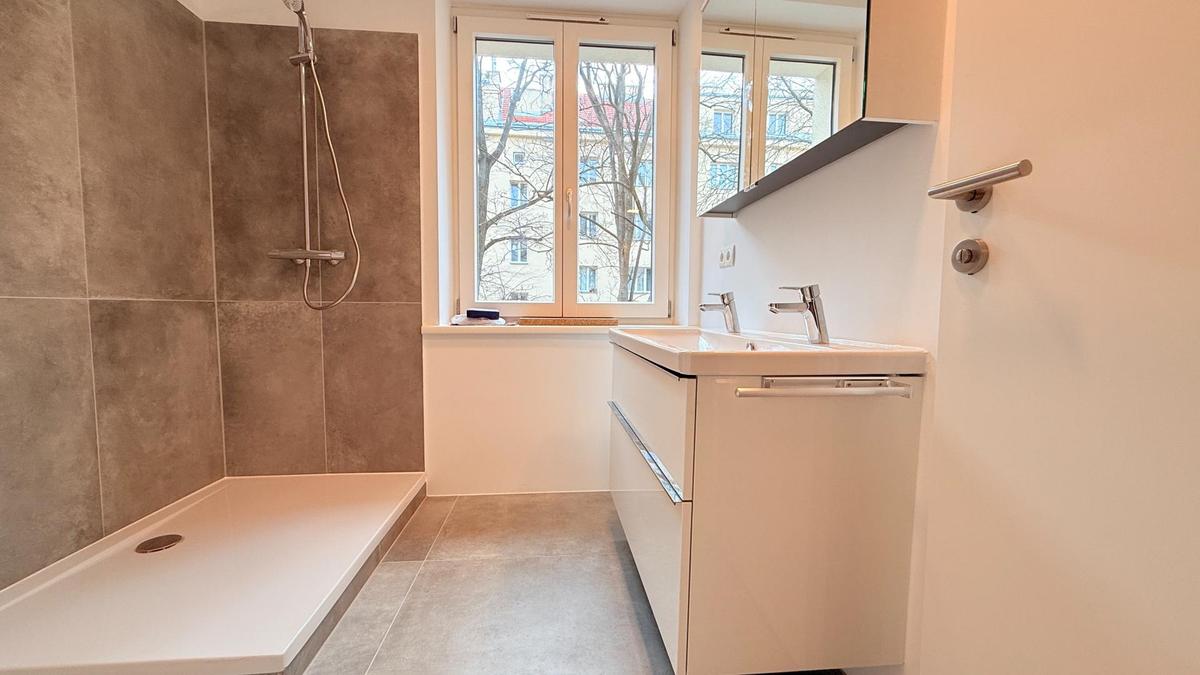 Duschbad mit Fenster