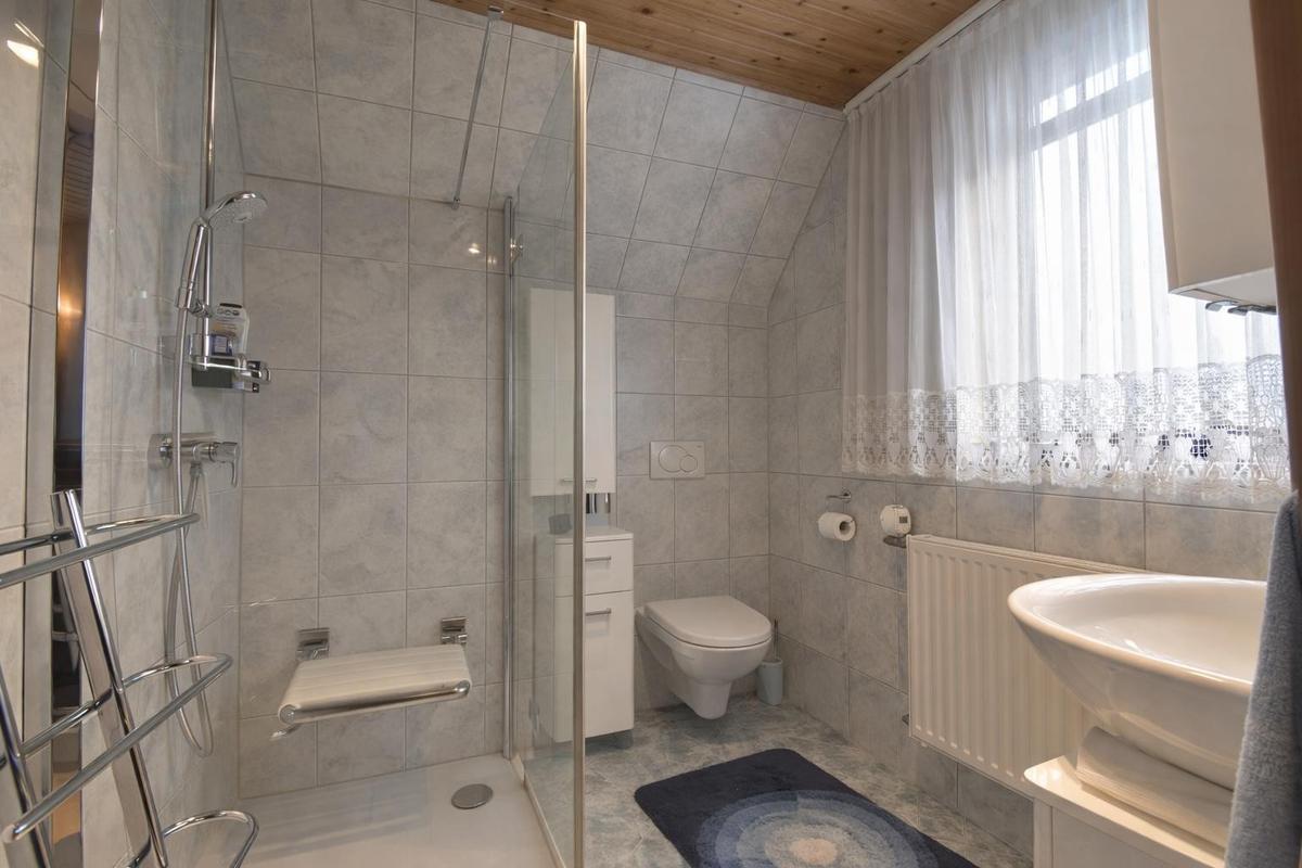 Bild 9, Badezimmer_OG