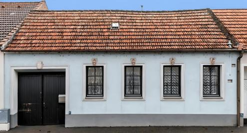 "Gro�z�giges Grundst�ck mit Altbestand"