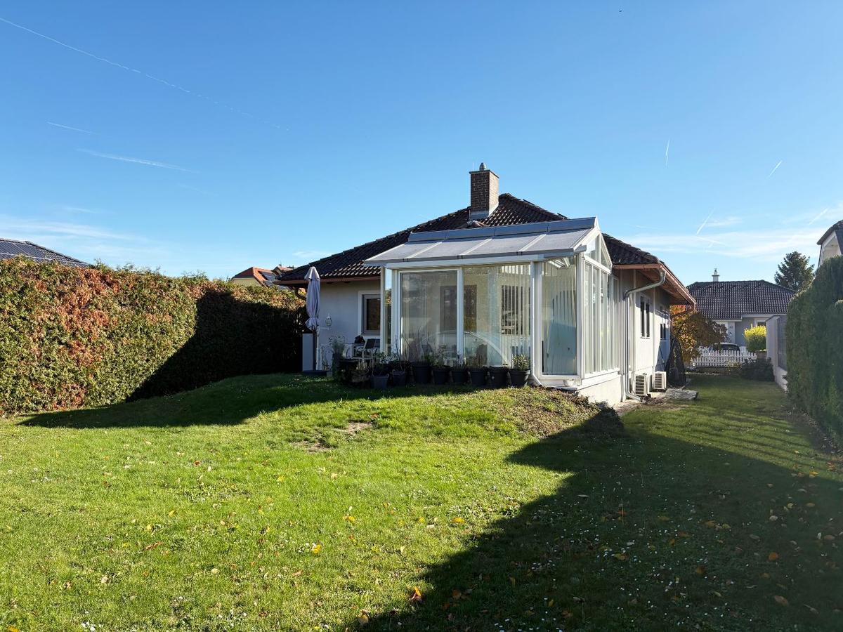 02. Hausansicht_Garten