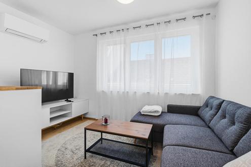 "Koffer Packen und einziehen - all inklusive - Maisionette- U6 Thaliastra0e"