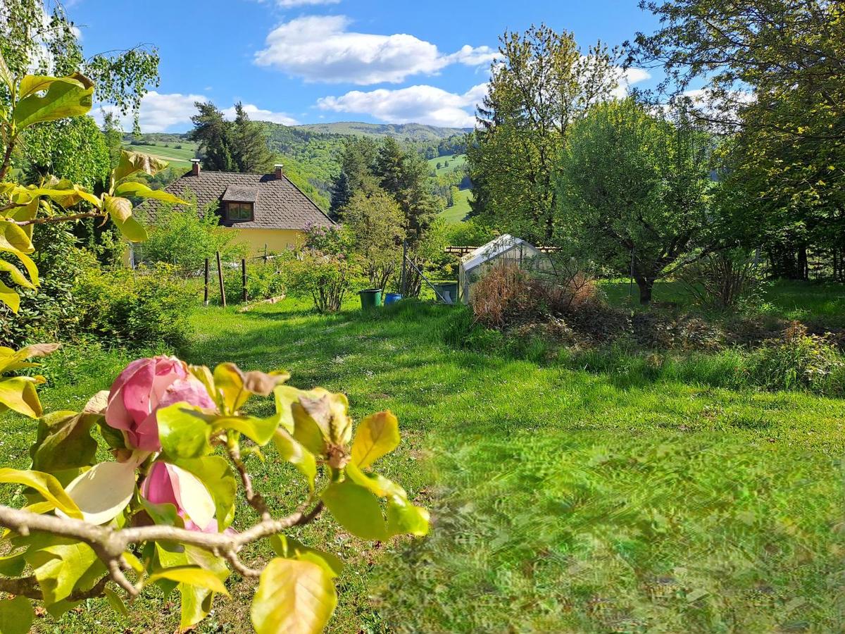 charmante & gro�e Liegenschaft mit Ausblick