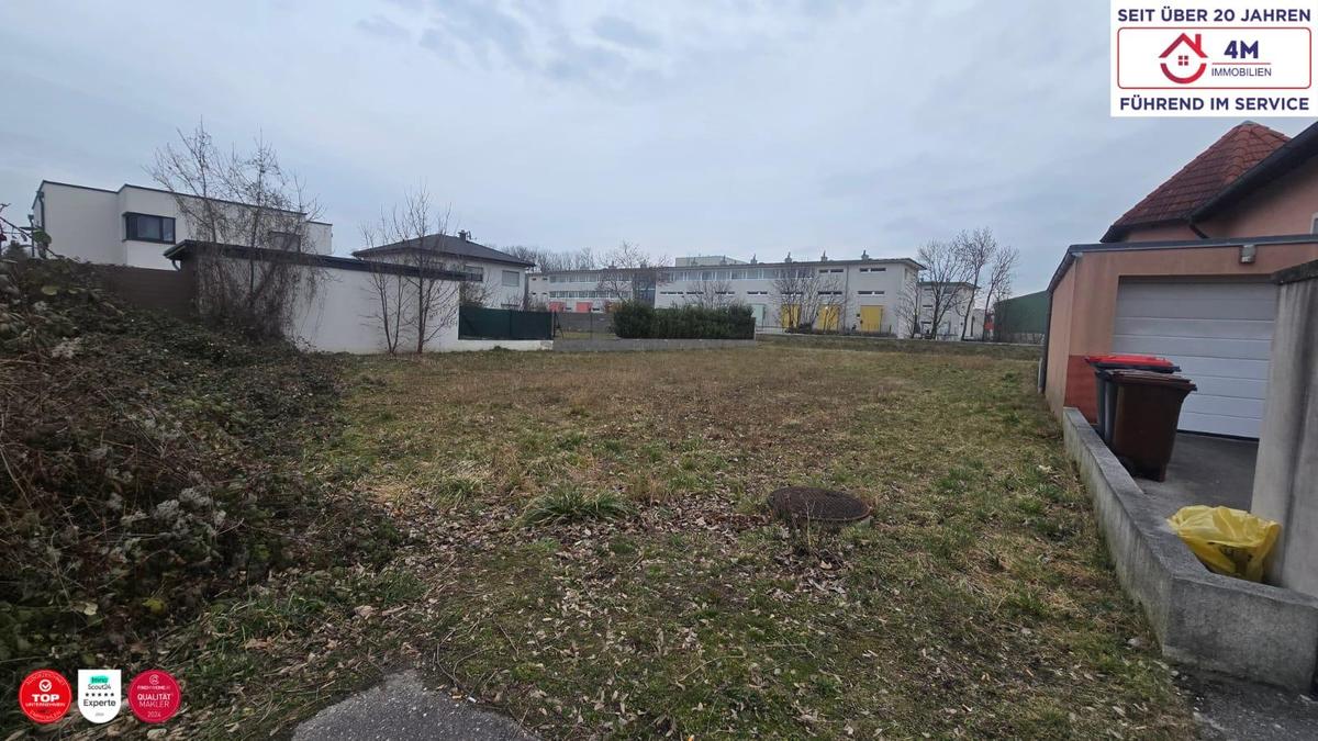 Grundst�ck eventuelle Einfahrt