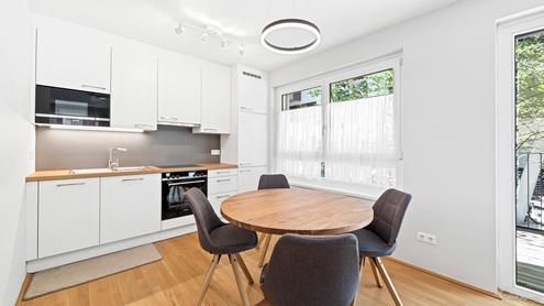 NEUBAU - BAUJAHR 2017- FERNW�RME ! Top m�blierte 2 Zimmer Wohnung mit gro�em Balkon in Trienna