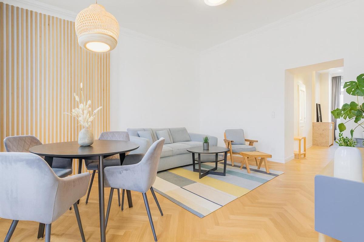 Wohnzimmer - Blick Richtung K�che