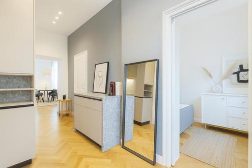 Generalsanierte Altbau-Wohnung zum VERLIEBEN in U4-N�he bei SCH�NBRUNN!