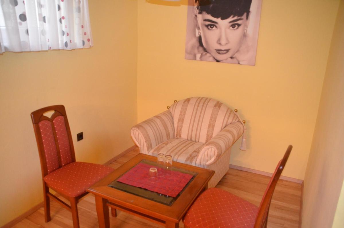 G�stezimmer Keller, Wohnhaus