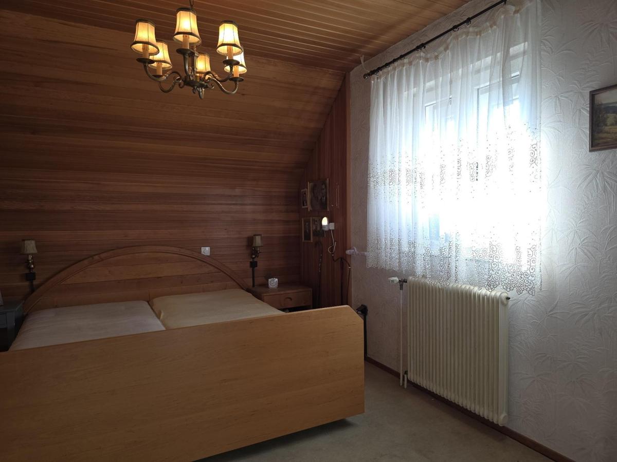 13 2000 EFH Schlafzimmer