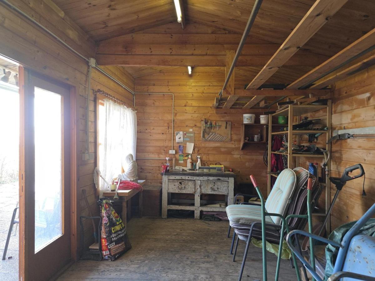 25 2000 EFH Gartenhaus