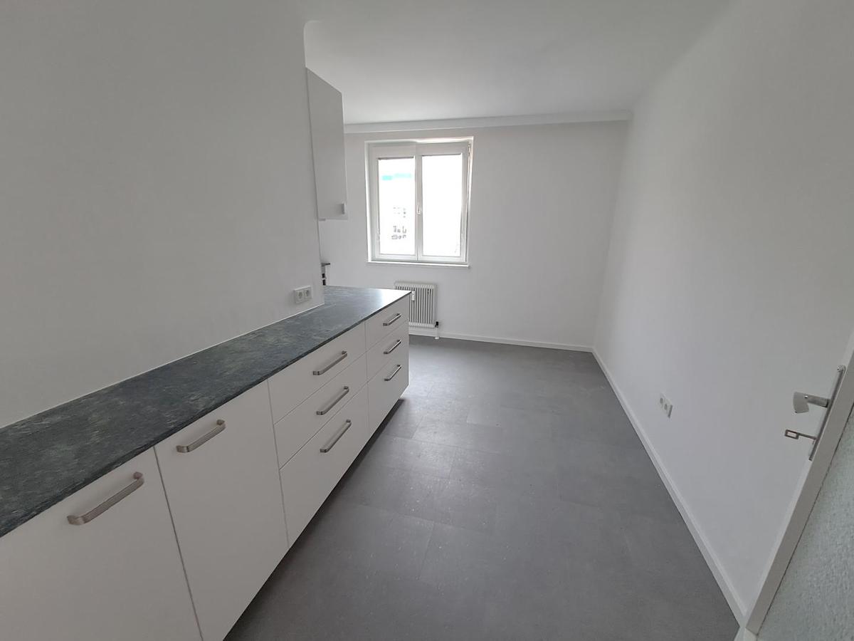 viel Stauraum & Platz f�r Essegelegenheit