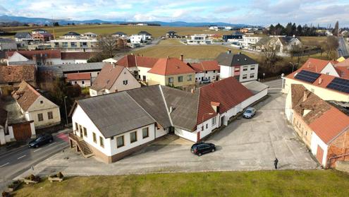 "Ein-/Mehrfamilienhaus im Zentrum!"