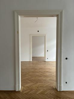 RARIT�T: NEU-SANIERTE 6-Zimmer Altbauwohnung in direkter U1-N�he - ERSTBEZUG!!