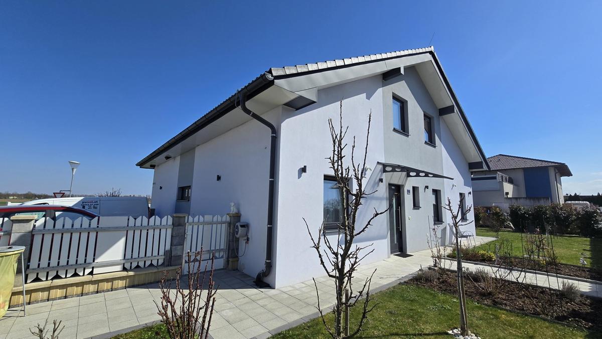 19 Vorderansicht Haus