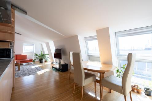 "4 Zi. new 21 m� Terrasse"