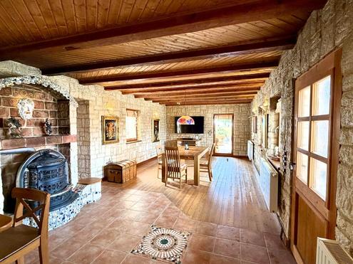 "Charmantes Einfamilienhaus mit Terrasse, Garage und zus�tzlichem Grundst�ck"