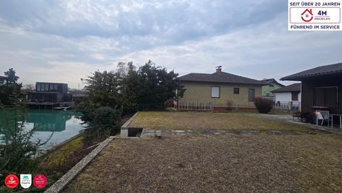 *RESERVIERT*Seegrundst�ck mit eigenem Steg - machen Sie es zu Ihrem Wohntraum! (aktuell mit kleinem Gartenh�uschen)