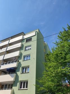 Zentrale Lage, Fernblick, Einbauk�che, 2 R�ume