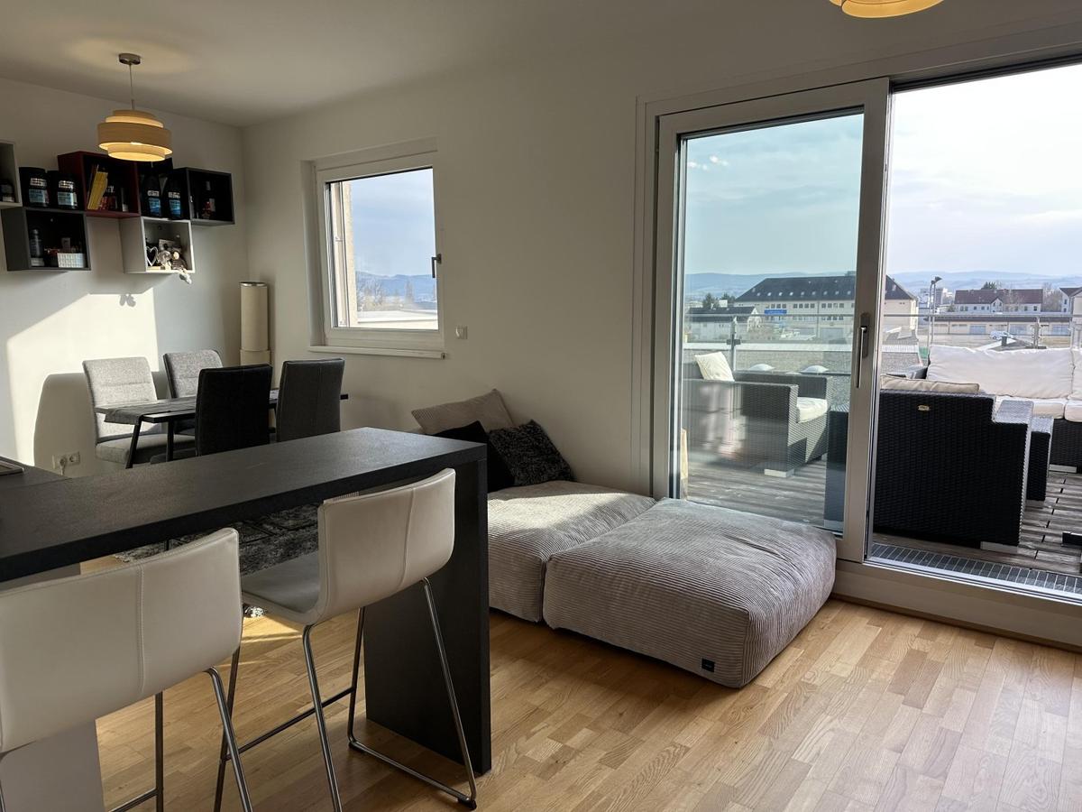 Wohnzimmer mit Terrasse