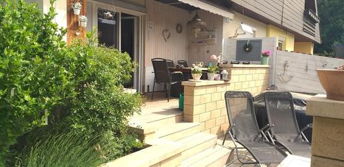 "Gepflegte Doppelhaush�lfte mit Garage!"