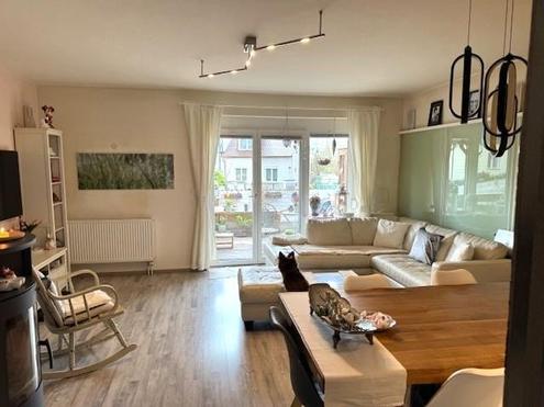 "Gepflegte Doppelhaush�lfte mit Garage!"