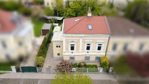 "Jahrhundertwendehaus mit viel Potenzial!"