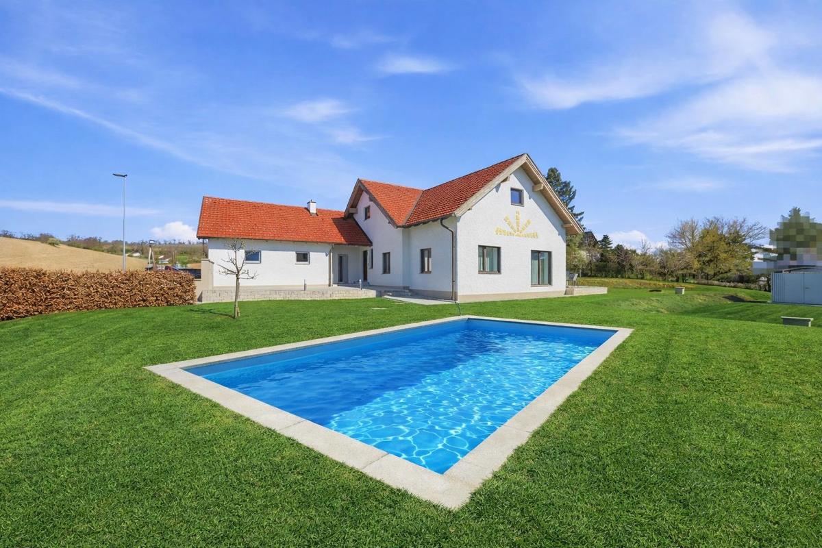 Garten /Pool Musterfoto