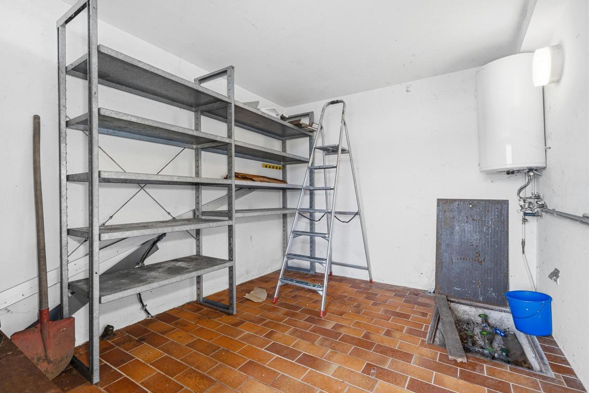 Kellerraum Wasserpumpe Boiler